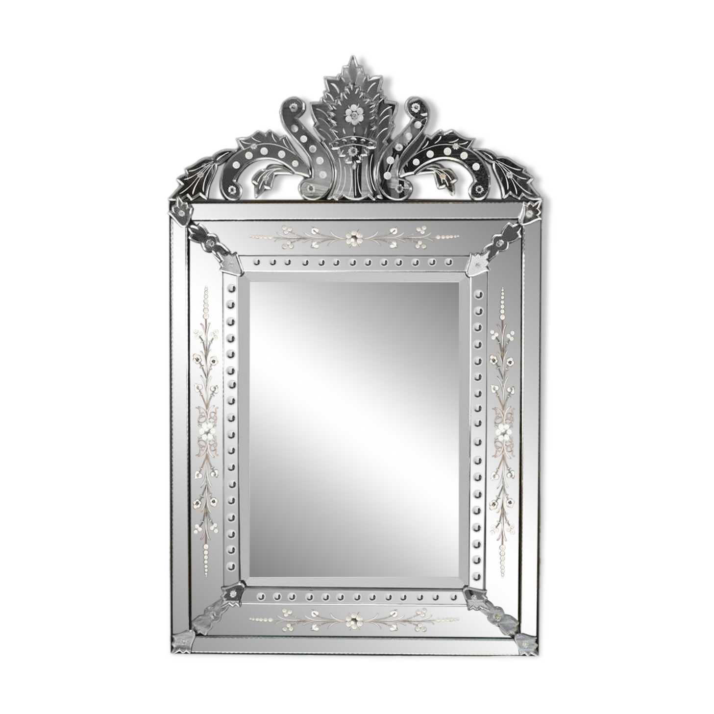 Important Venetian Mirror with Pediment, Italy – Early 20th Century
