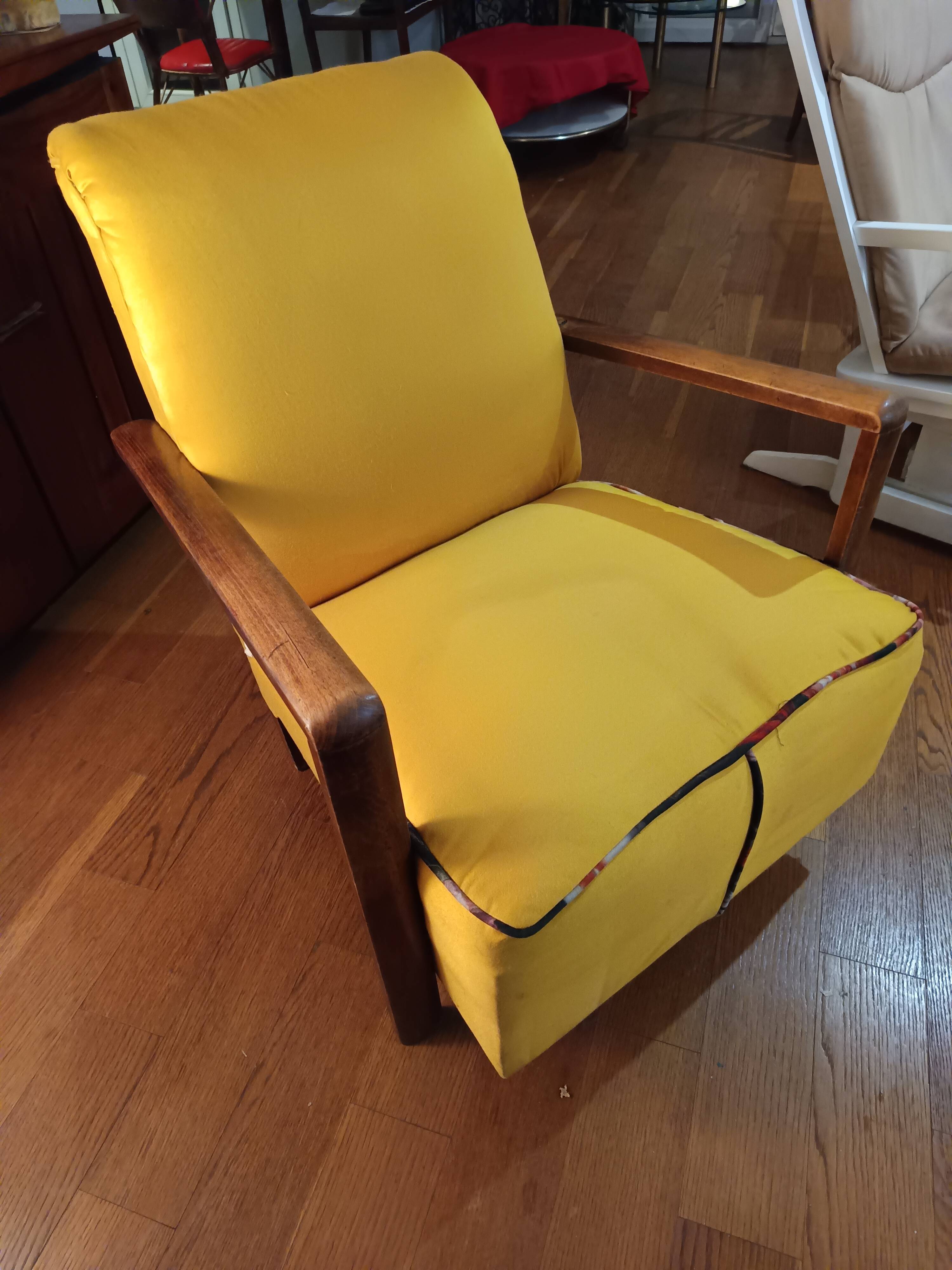 fauteuil bas vintage des années 1940
