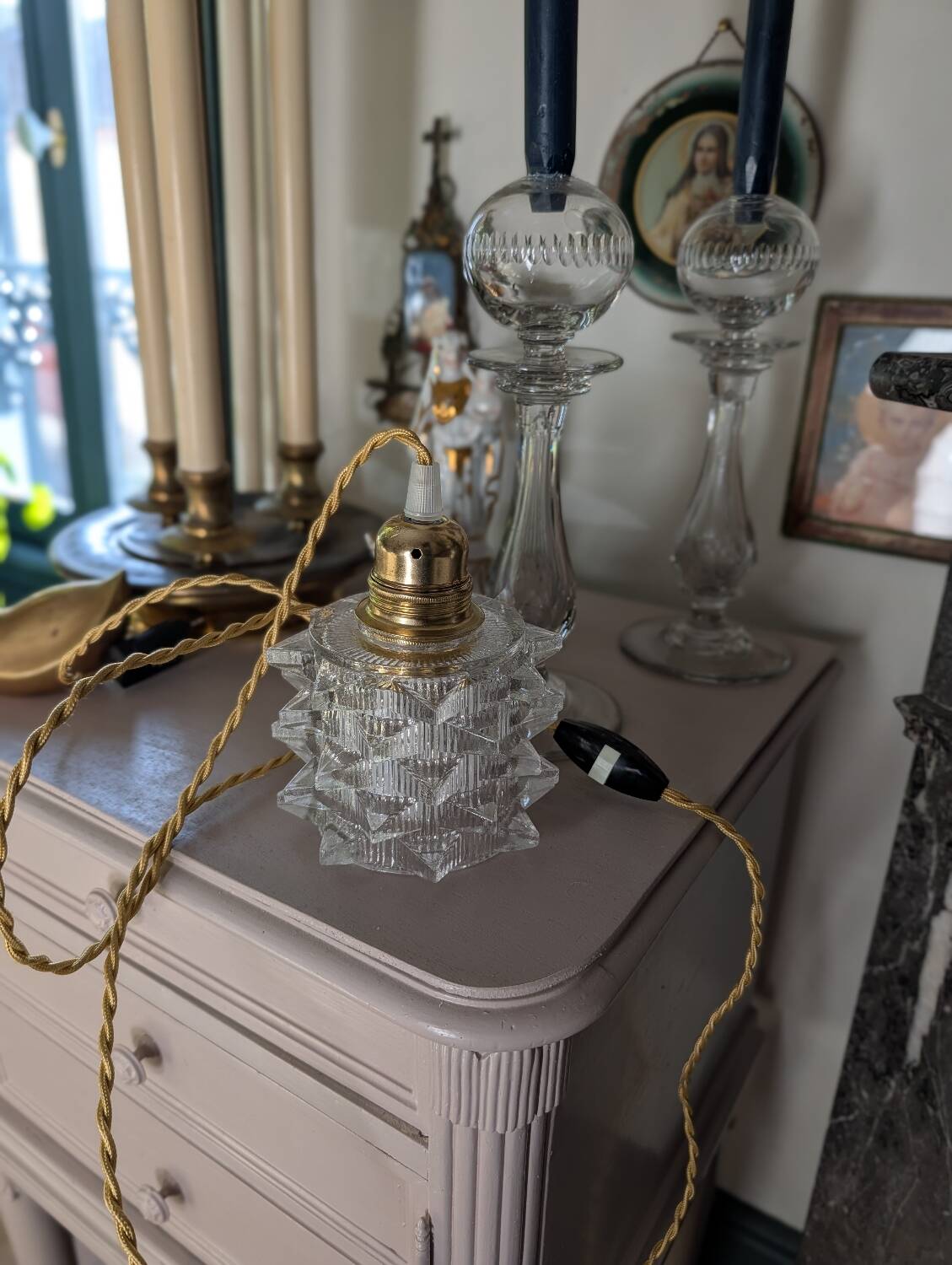 Abat-jour en verre moulé géométrique années 1960