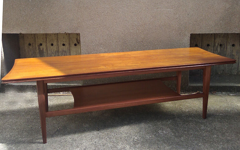 Table basse rectangulaire en teck 1960