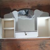 Bathroom wall cabinet