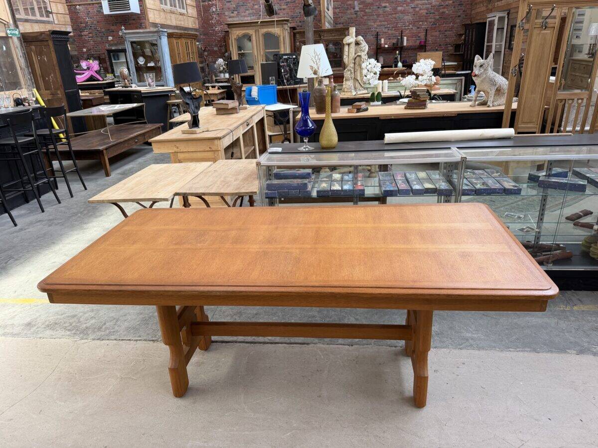 Table à rallonges Guillerme et Chambron pour « Votre maison »