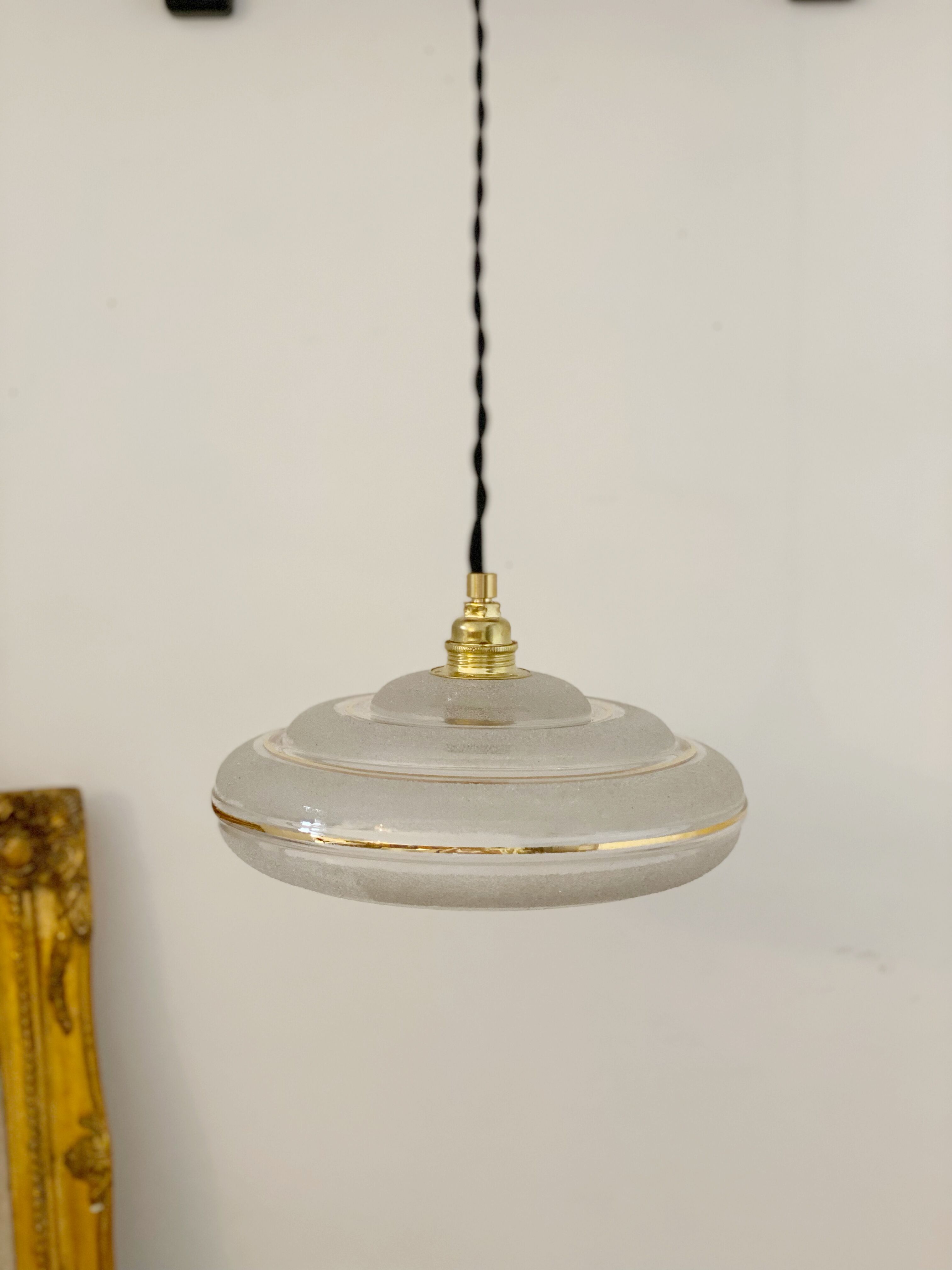 Vintage globe suspension