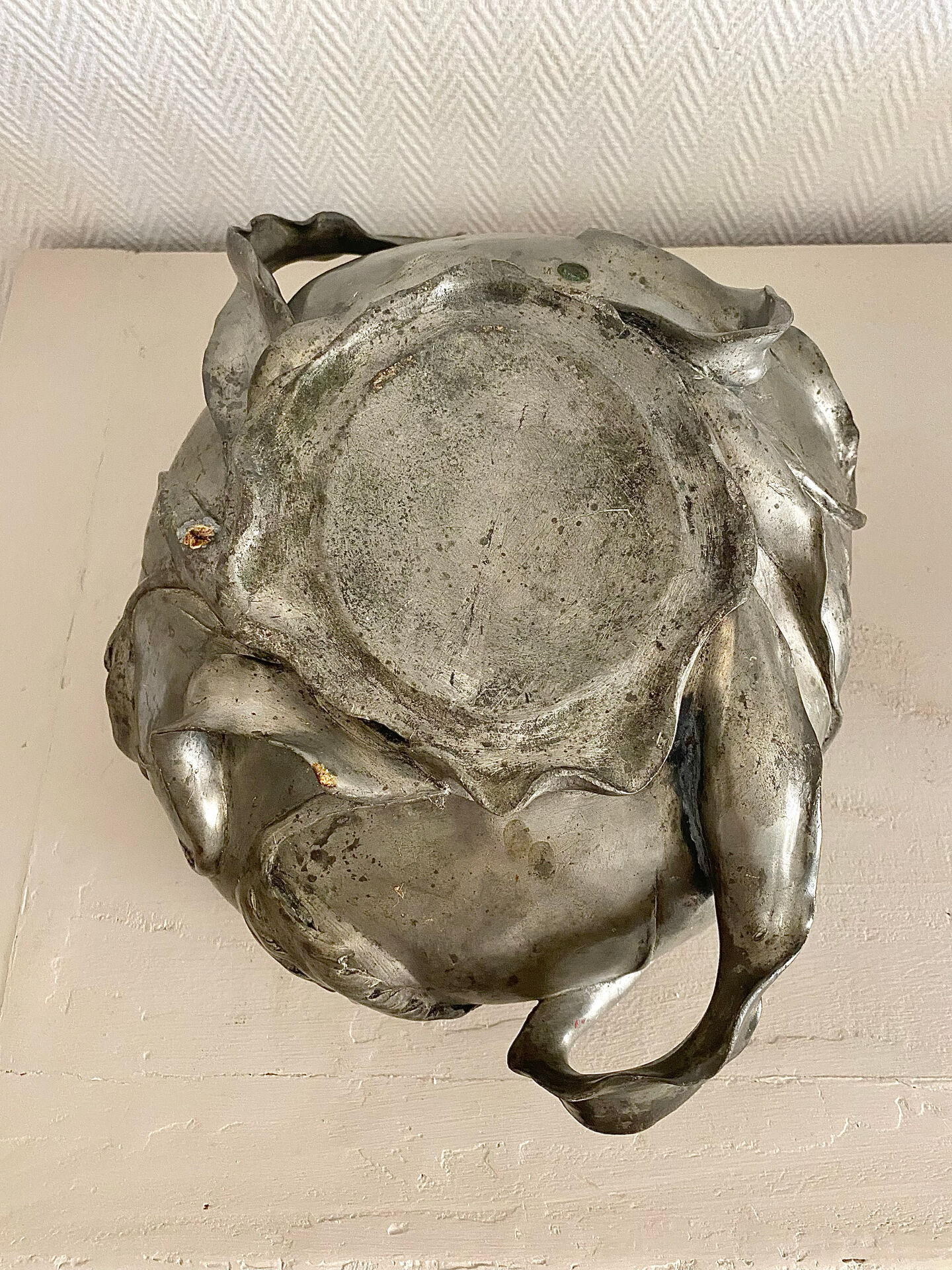 Art Nouveau jardinière in tin signed Frederic Debon Susse Frères.