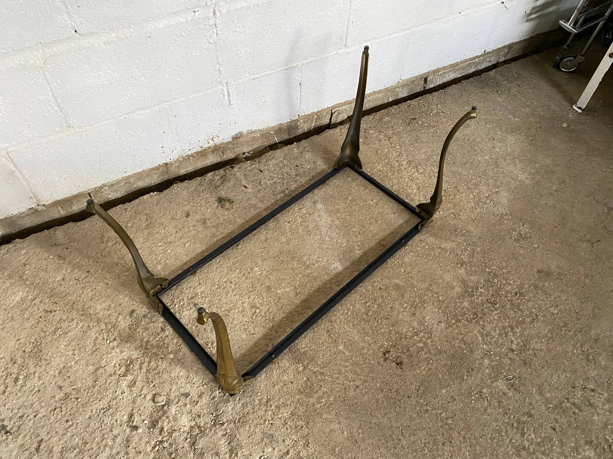 Table basse marbre base laiton vintage 1950