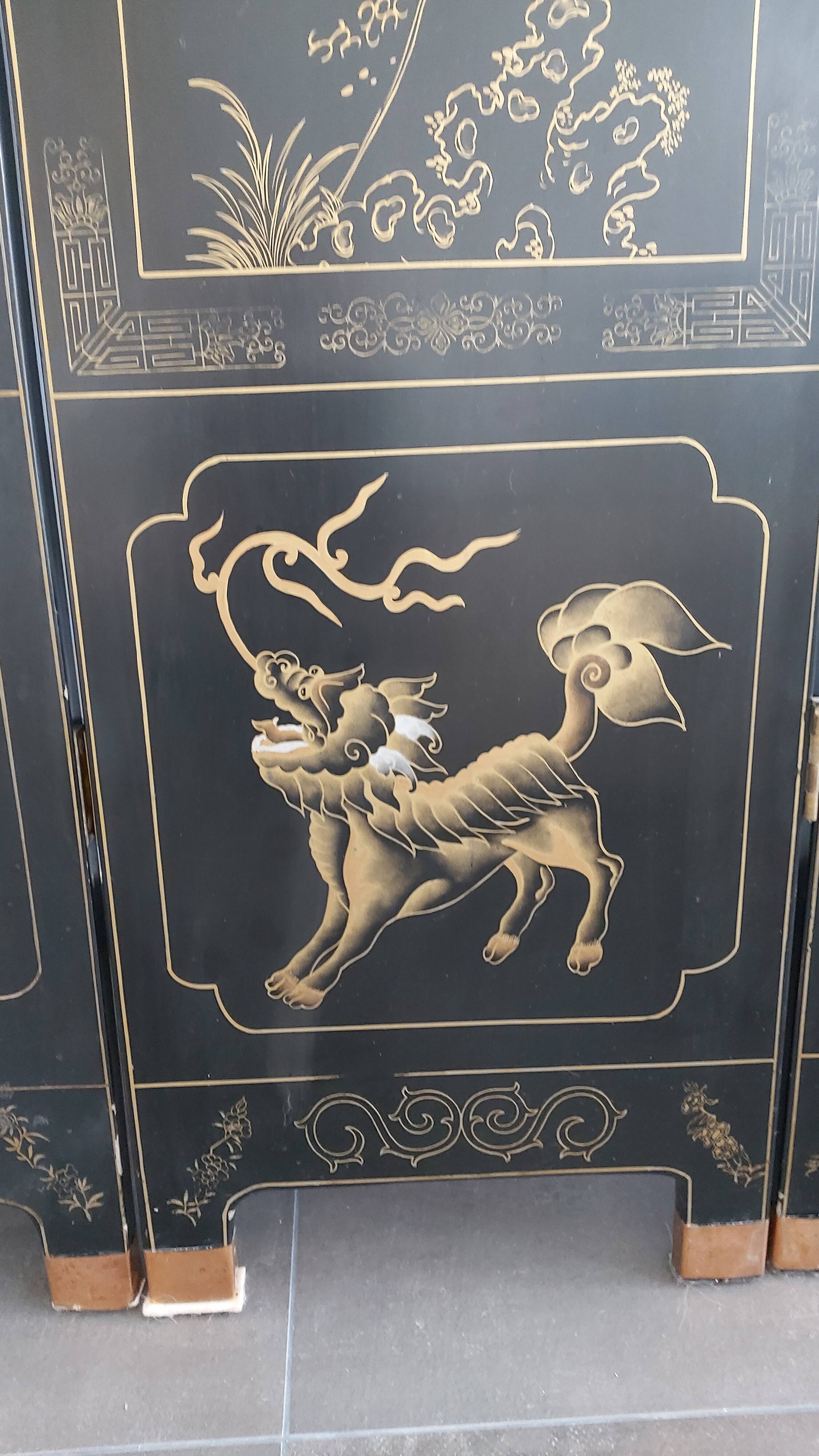 Chinese screen in black lacquer and marble stone