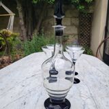 4 cocktail glasses and matching carafe