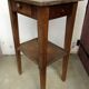 Toute petite table d'appoint