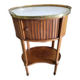 Table de nuit chevet ovale a rideau et marbre
