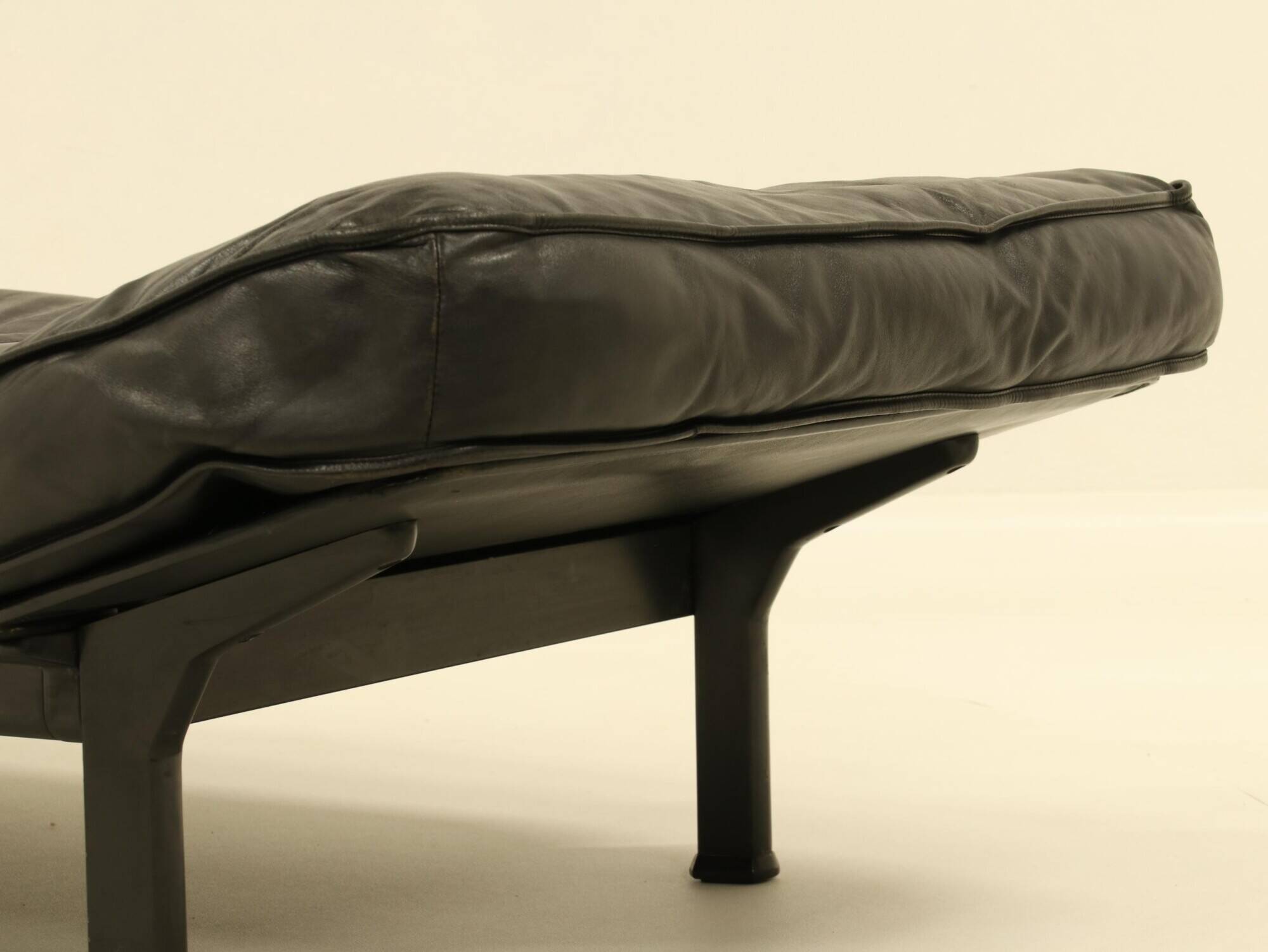 Daybed by Zanotta in black leather
