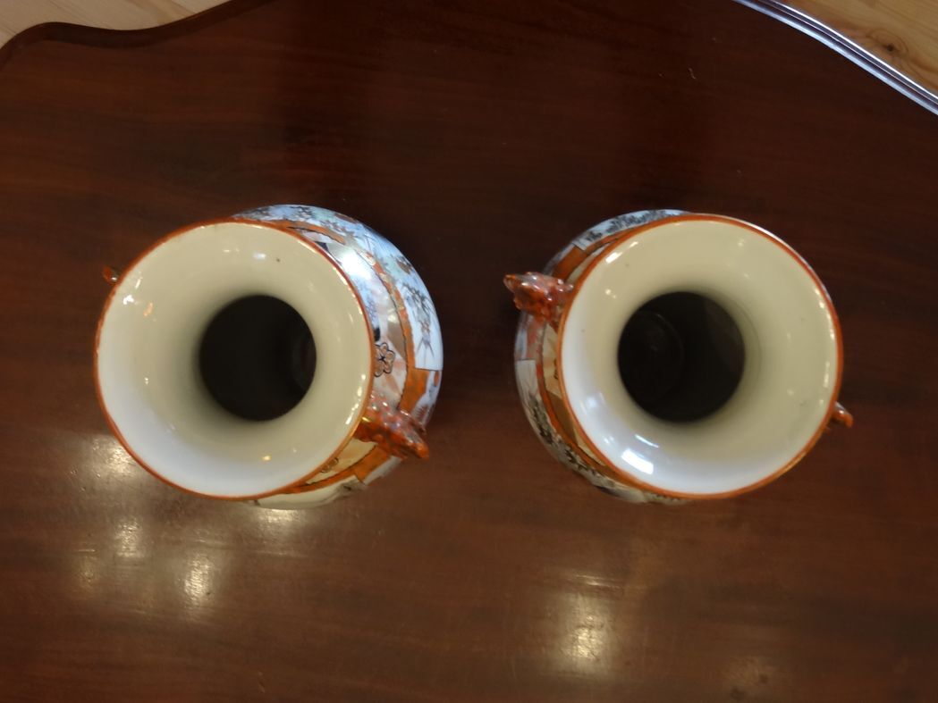 Paire de vases en porcelaine de Satsuma, Japon, XIXème, H37cm