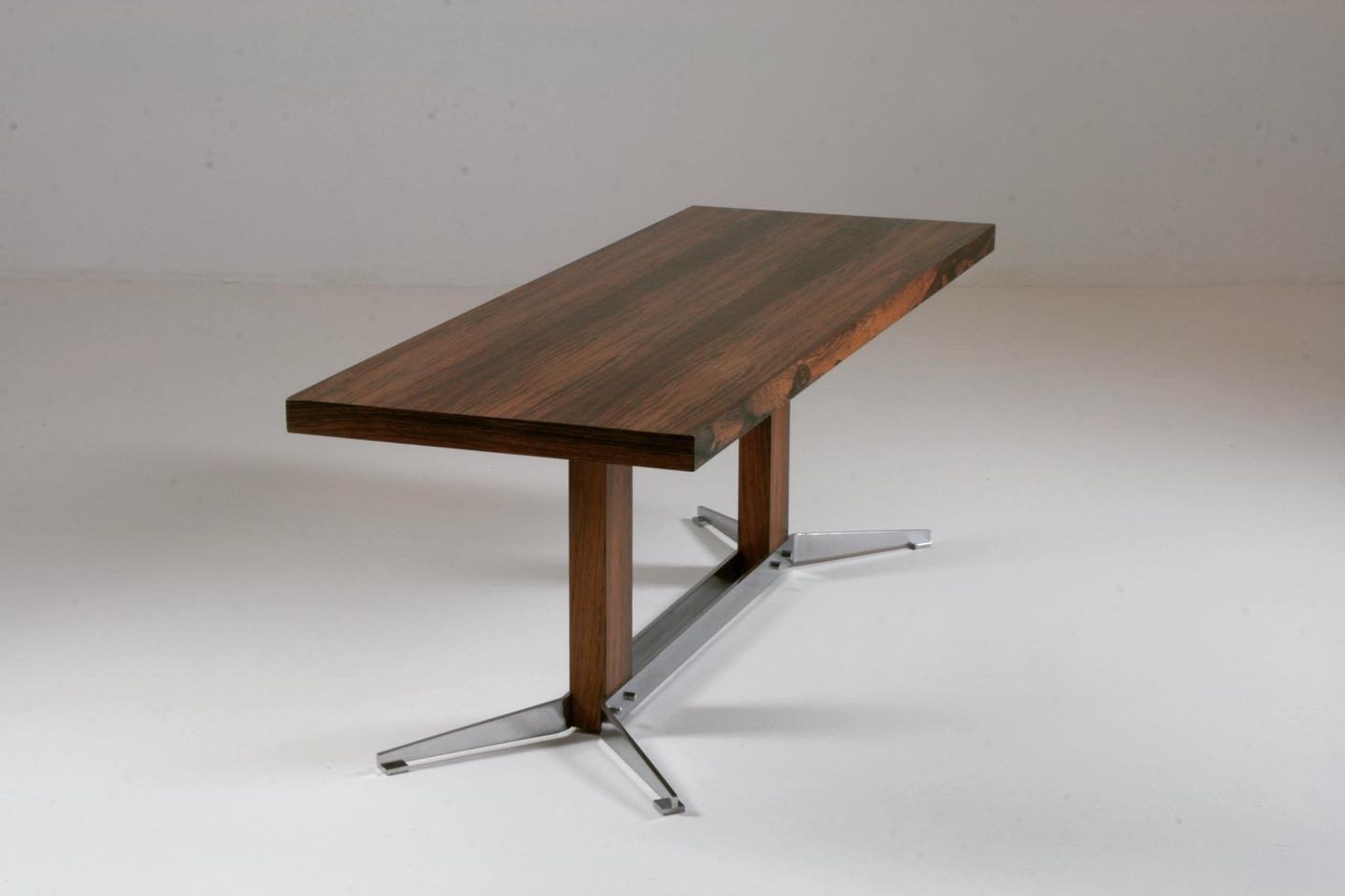 Table basse vintage en palissandre et métal brossé, 1960s