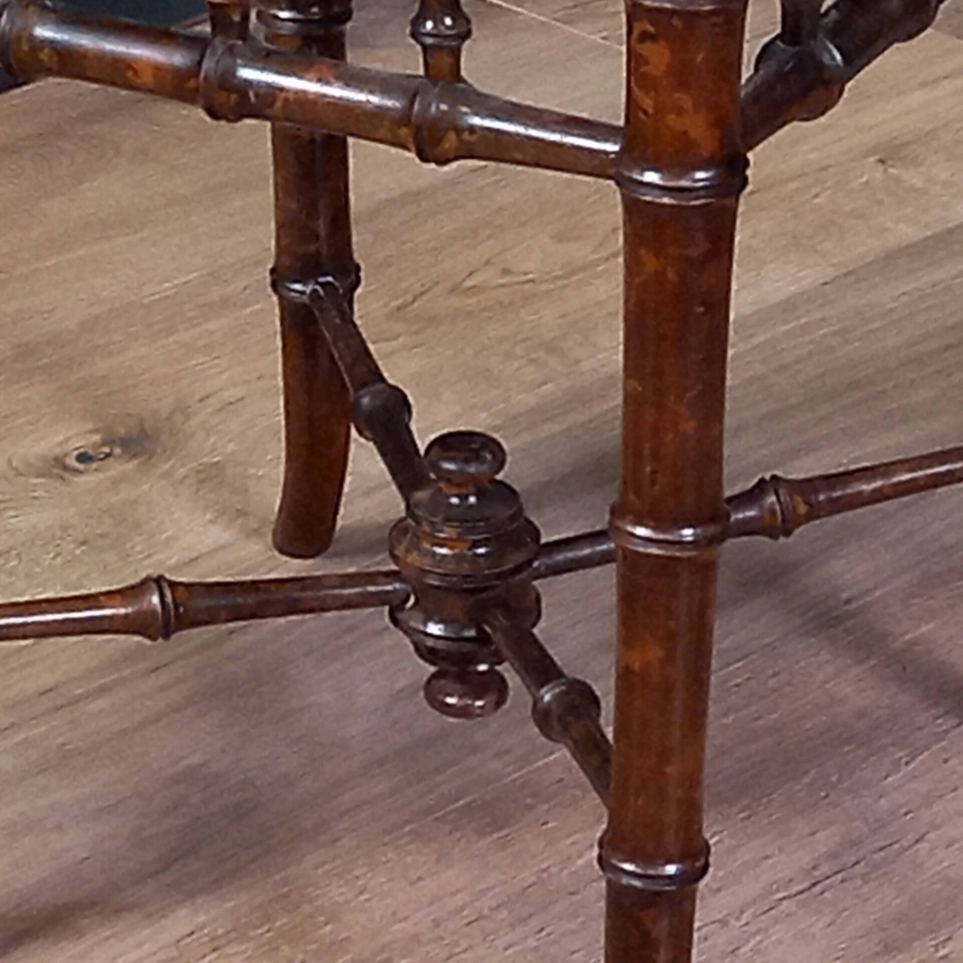 Tabouret Jugendstil par George Hulbe