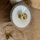 Suspension baladeuse vintage opaline blanche dentelle