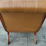 Paire de fauteuils type Chesterfield