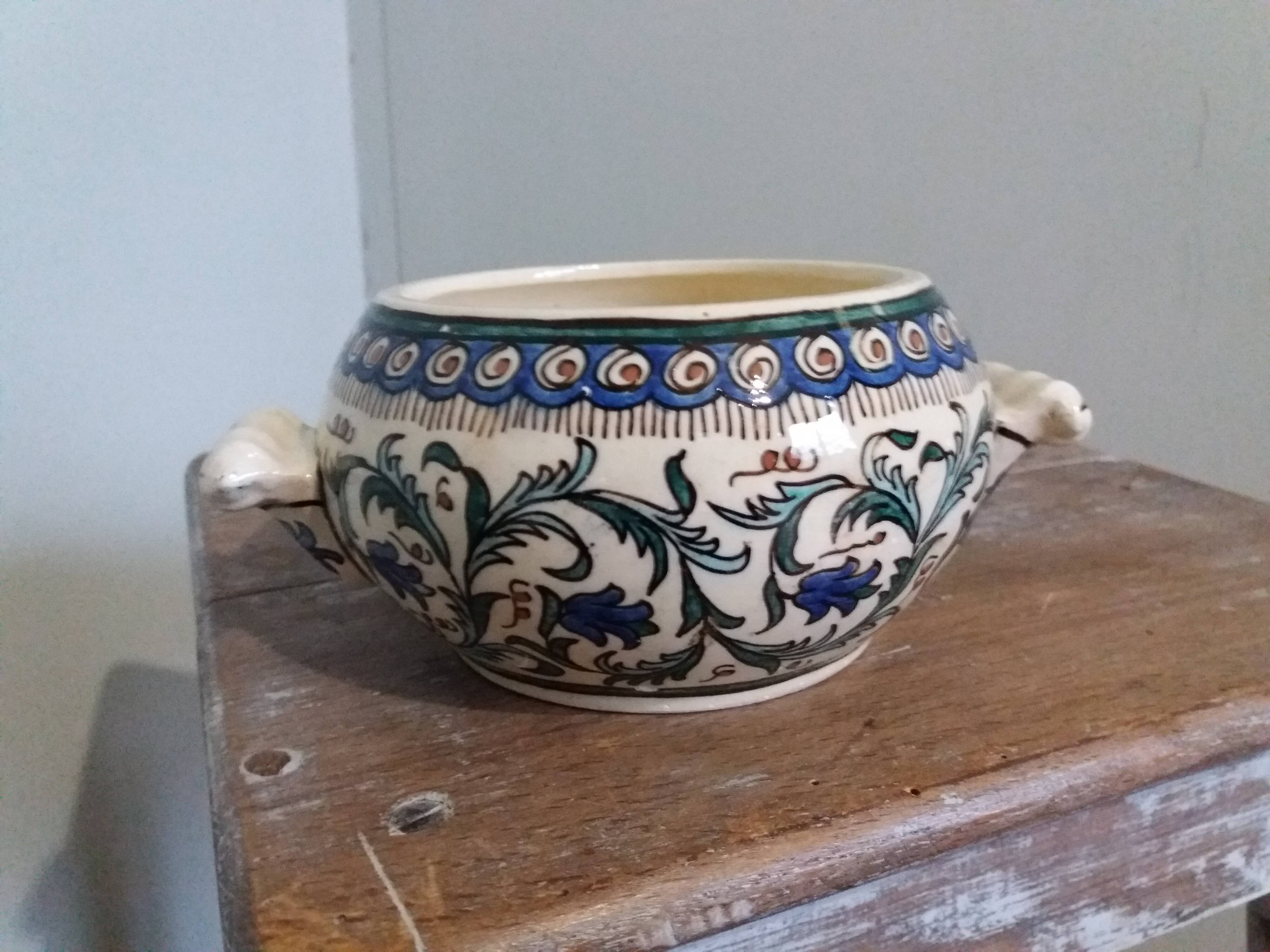 Hand painted Desvres style pot