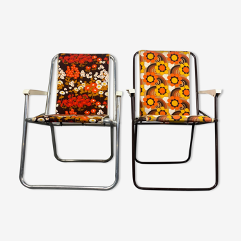 Pair of folding chairs floral motifs