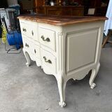 Antique chest of drawers