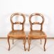 Paire de chaises cannées, en bois