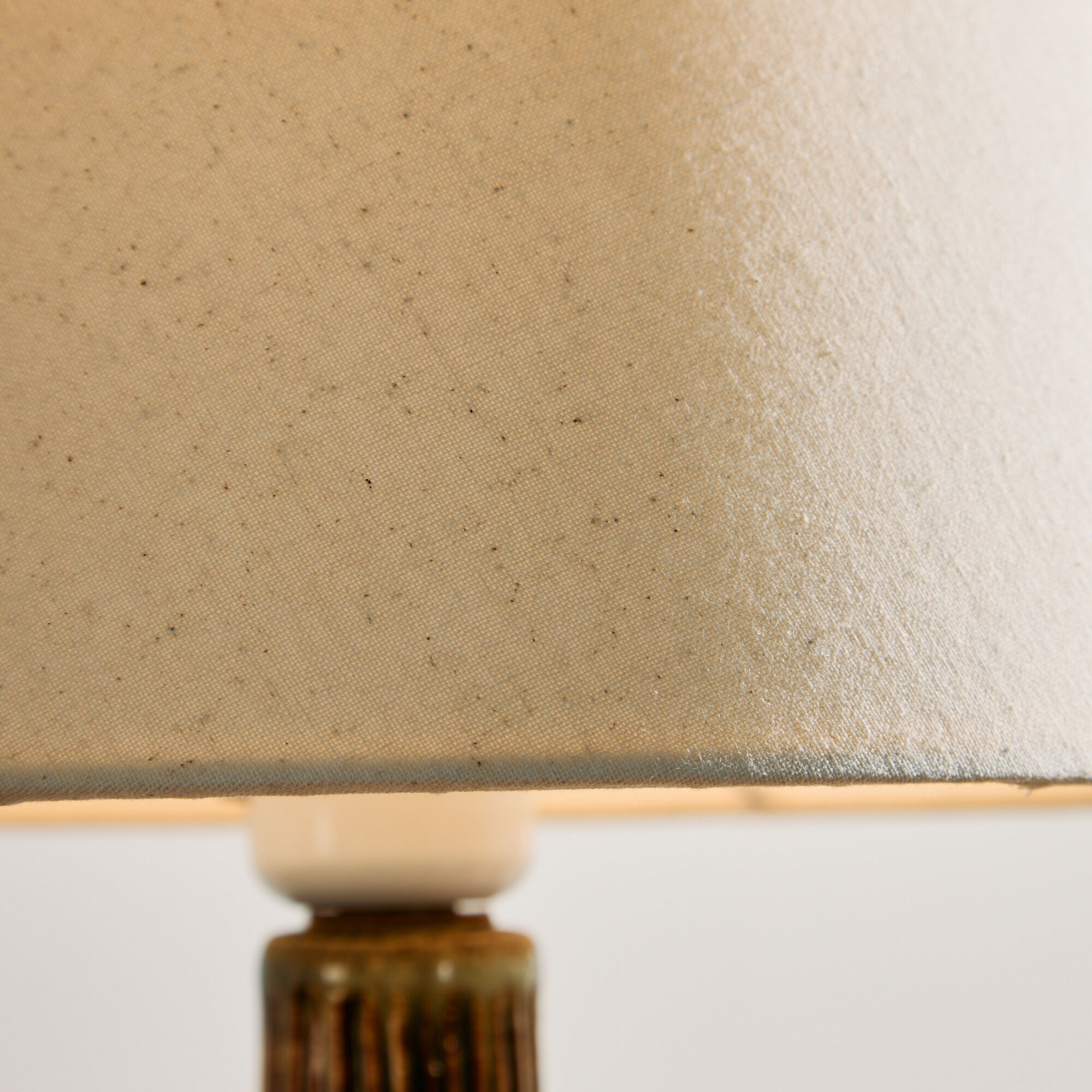 Ceramic table lamp