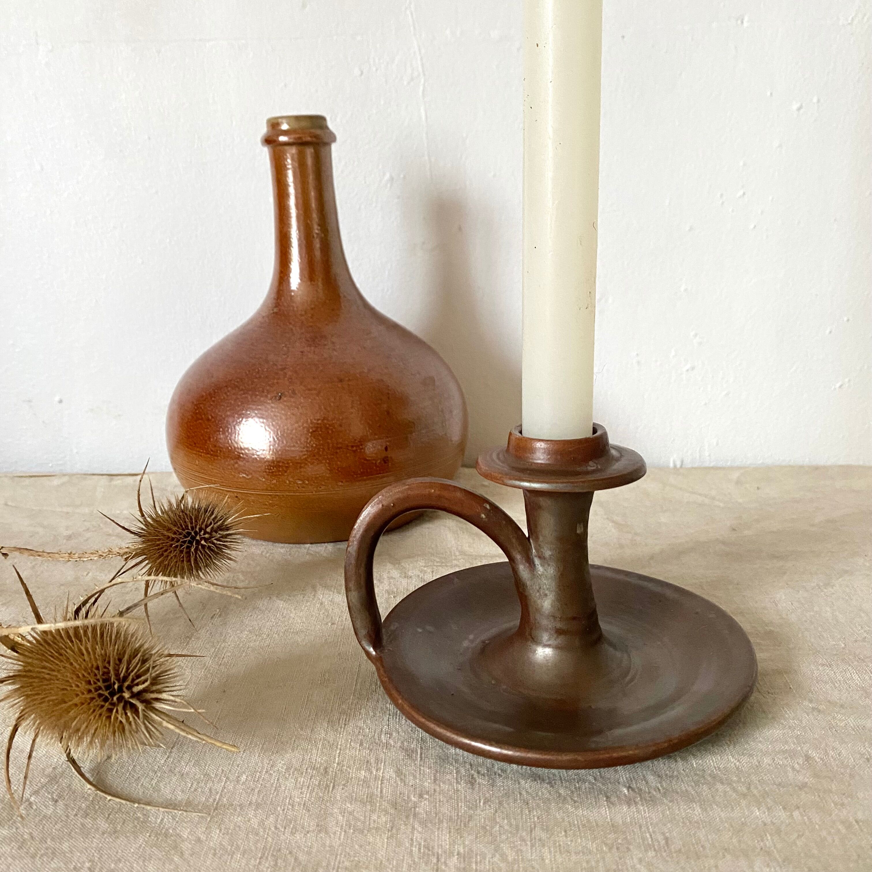 Sandstone thumb holder