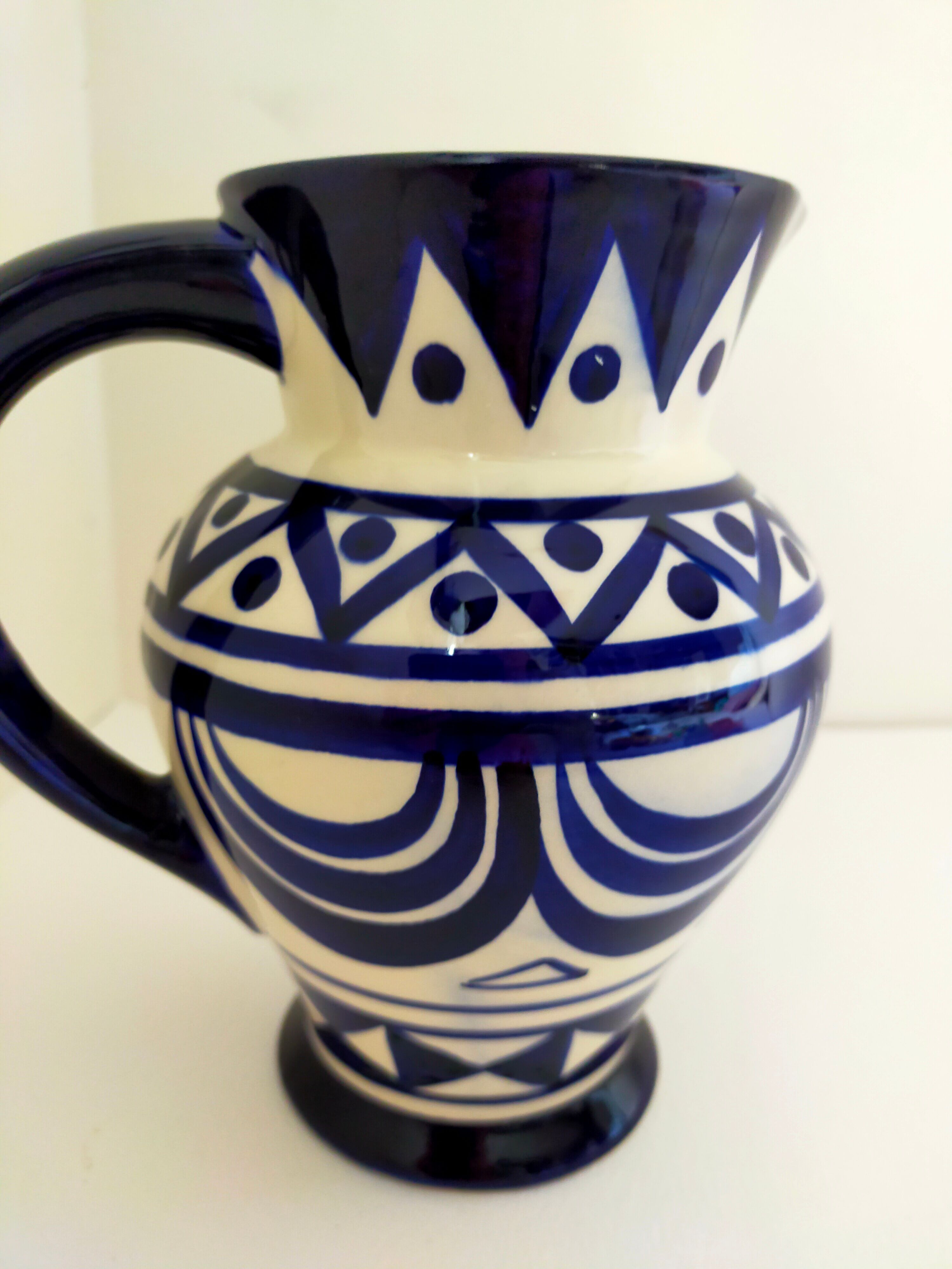 pitcher in earthenware Saint Jean de Bretagne blue and white