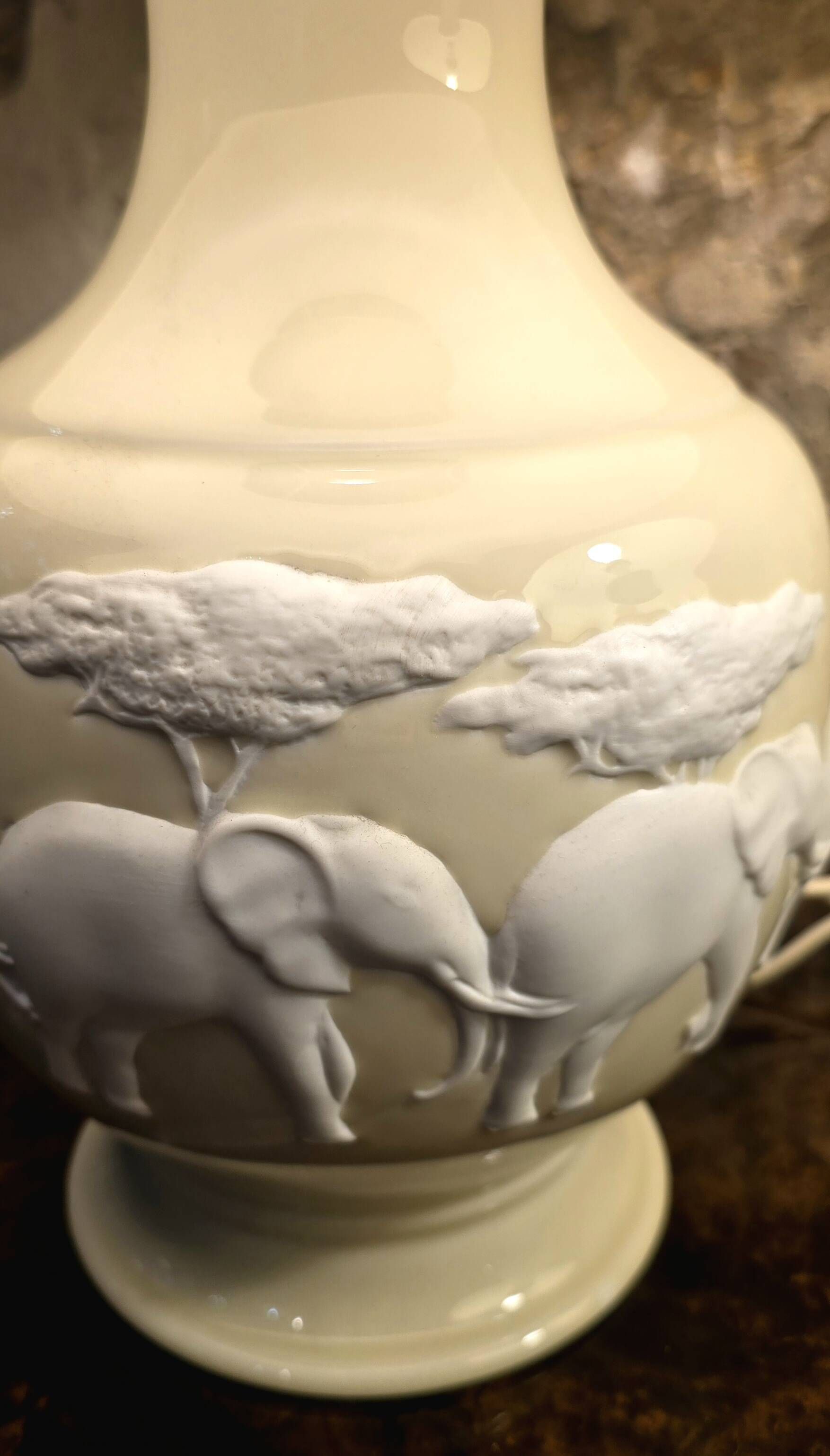Pair of Raynaud Limoges lamps – Kenya model – Biscuit elephants – 20th century