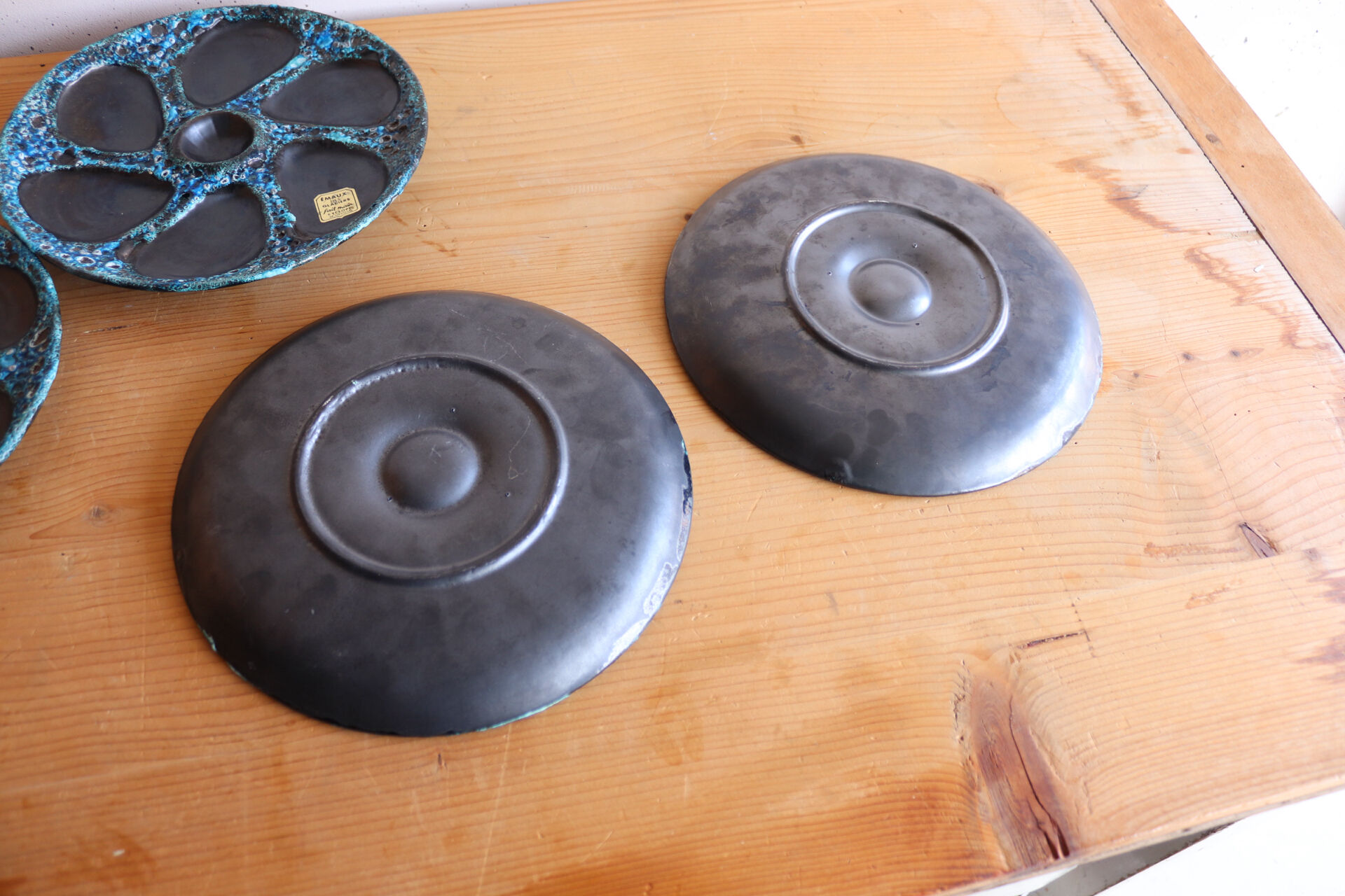 Set of 4 Cyclope oyster plates – Émaux des Glaciers