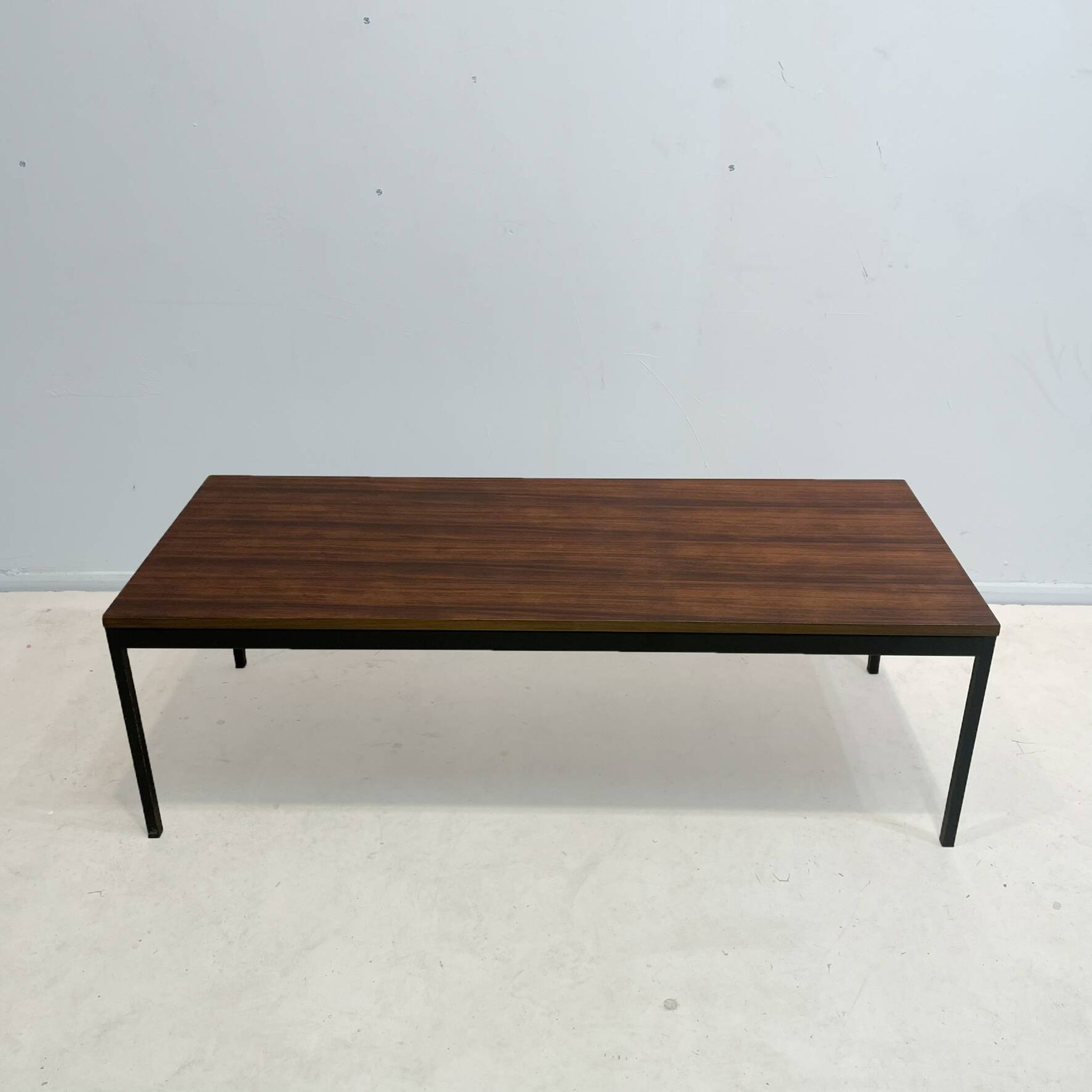 Table de salon, par H. Eichenberger (Suisse) années 60