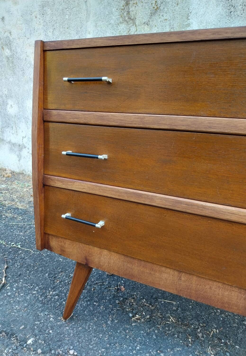 Compass foot chest of drawers