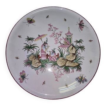 Large ceramic dish with Chinese decorations