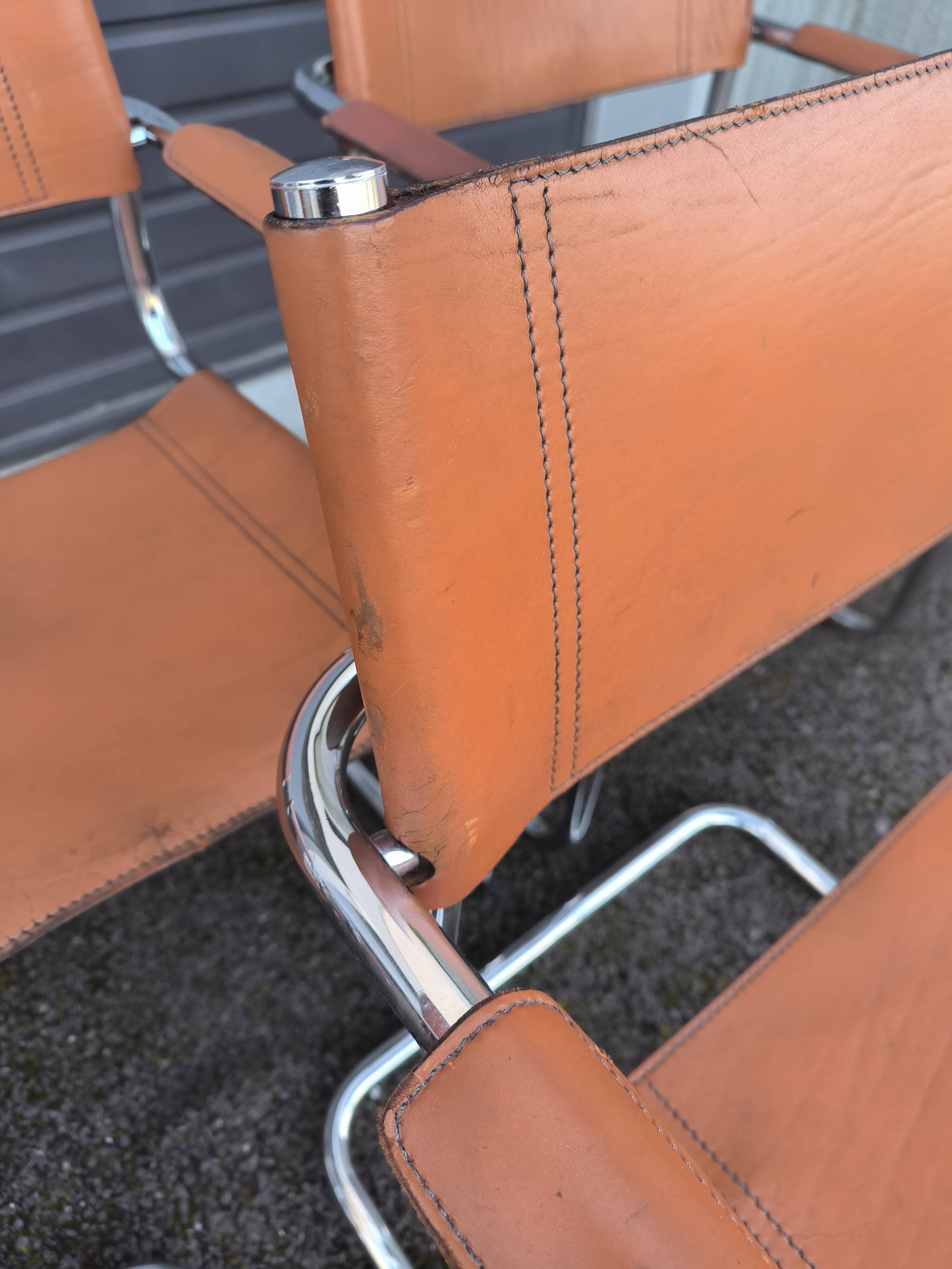 Cantilever chairs in the style of Matteo Grassi