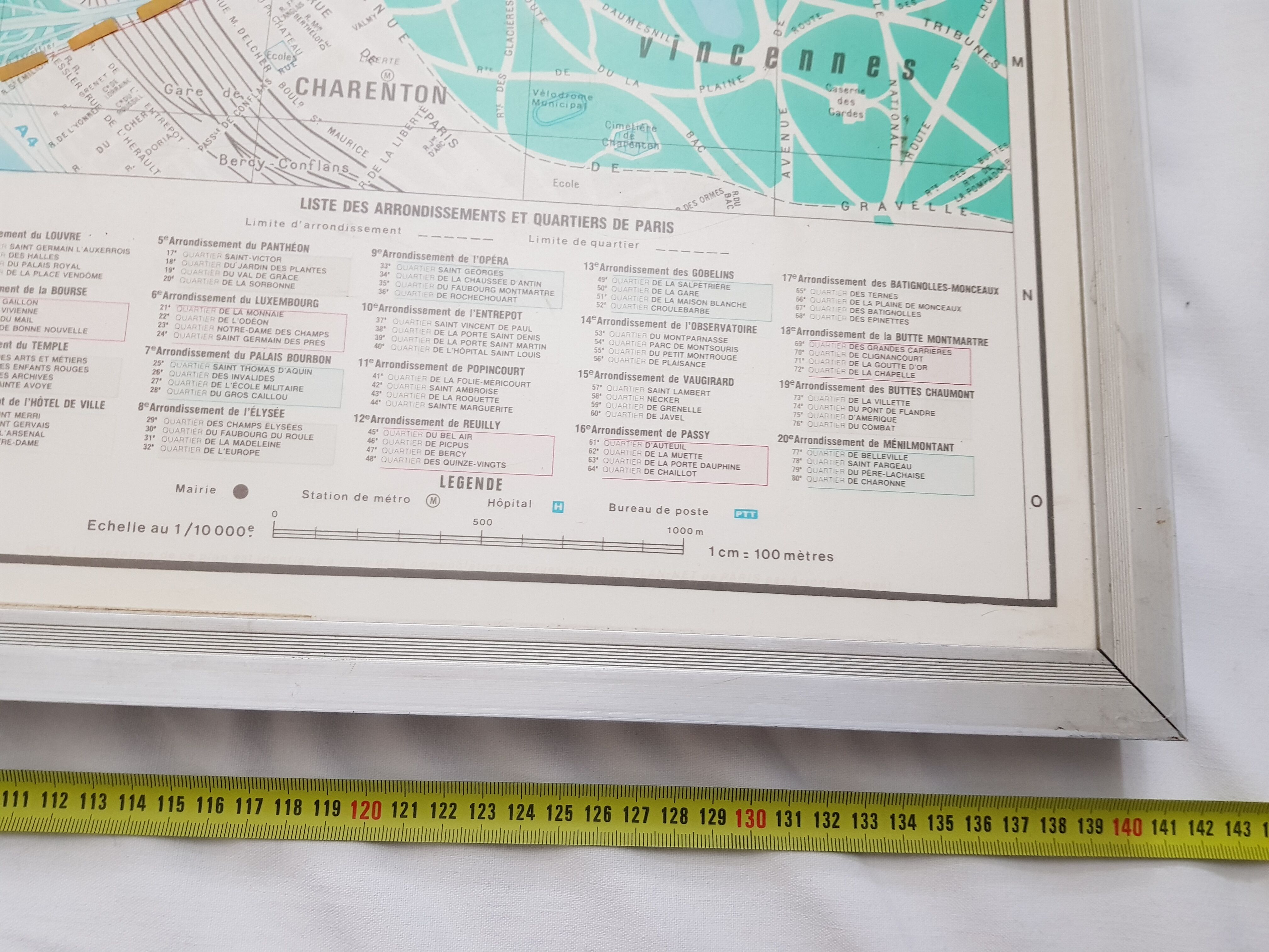 Map of Paris XXL, boroughs and neighborhoods 80 - 142x104cm