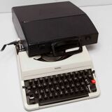 Royal Typewriter 203 1970 Japan