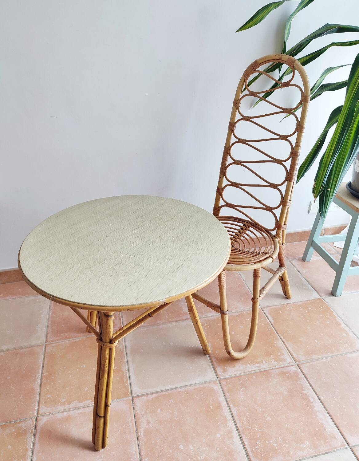 Vintage Rattan Round Table 60'