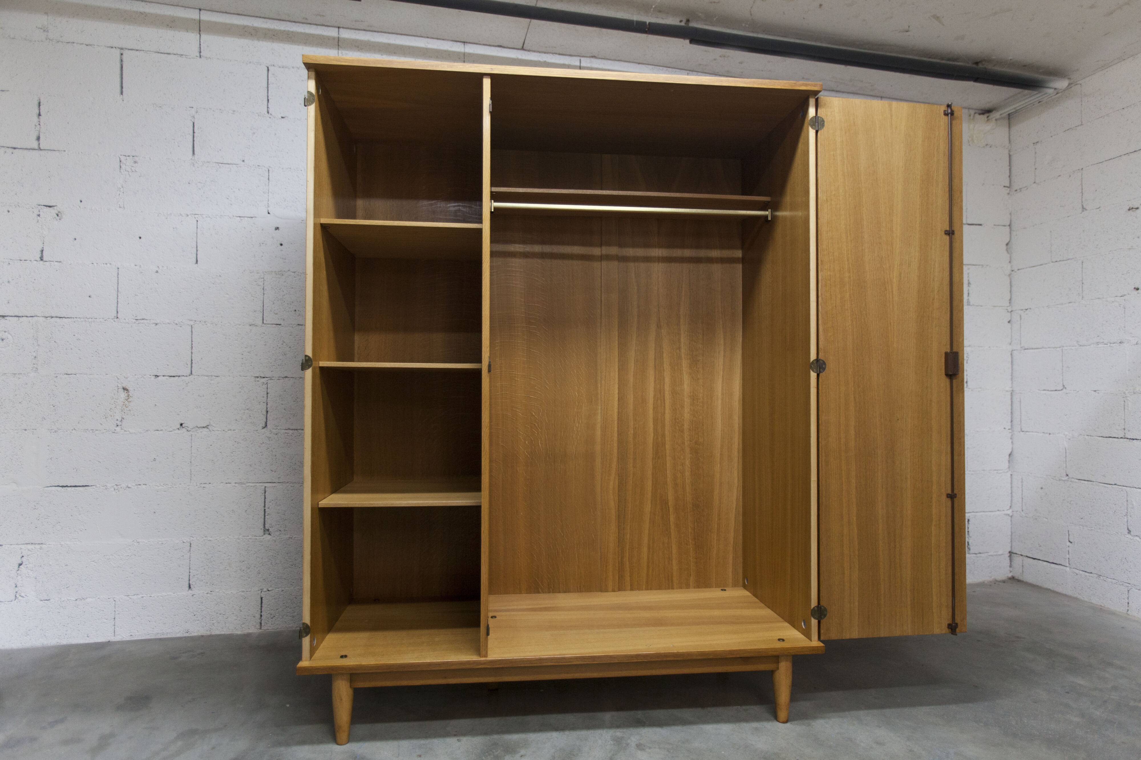 Scandinavian 3-door wardrobe in blond teak