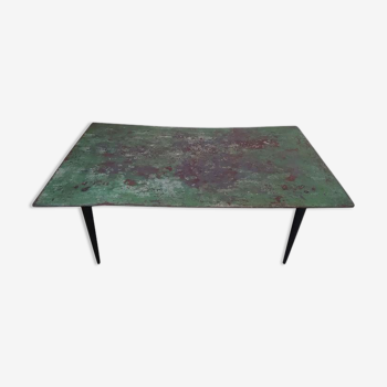 Rectangular coffee table in patinated metal