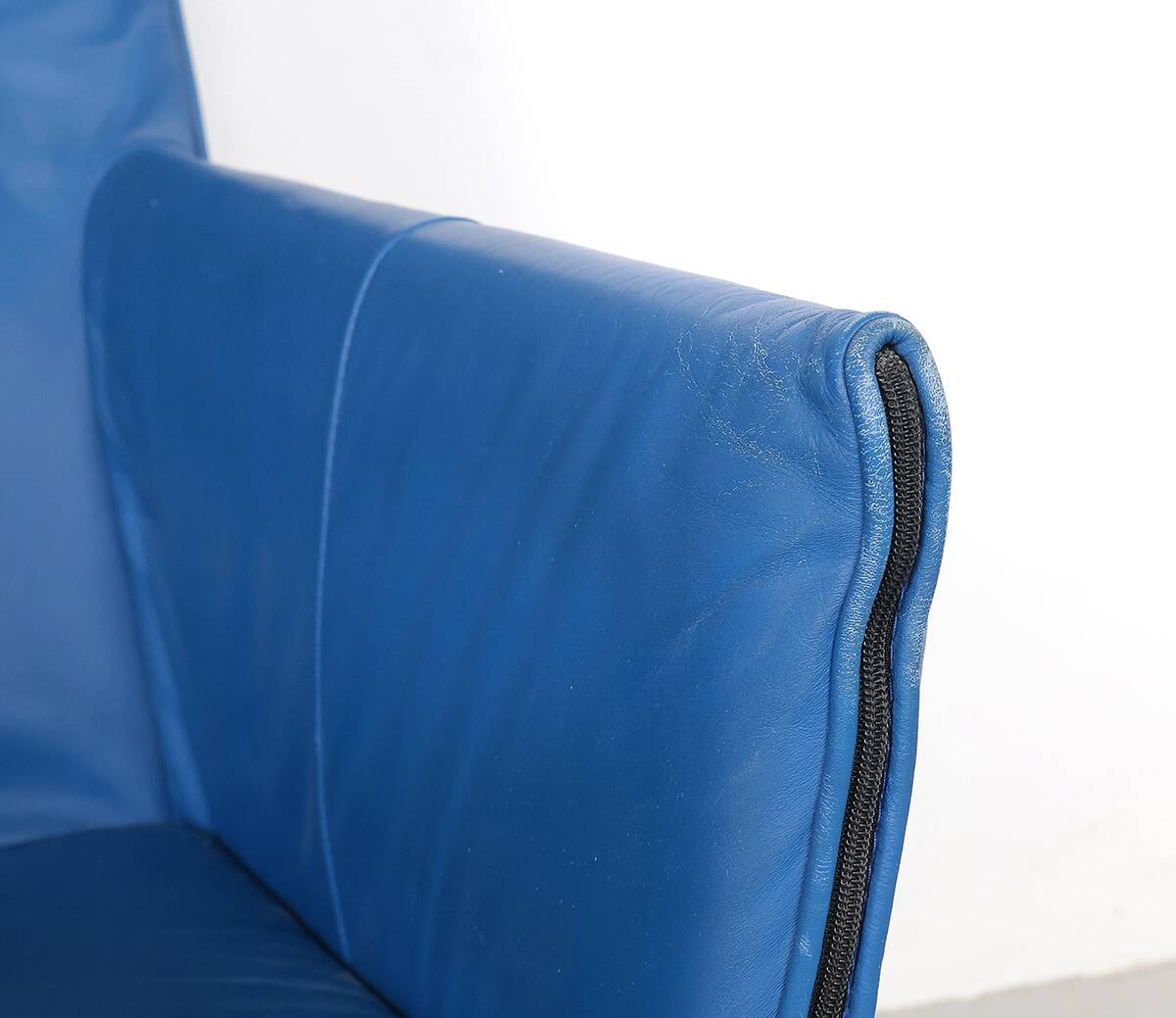 Montis Charly blue leather arm chair, 1980s
