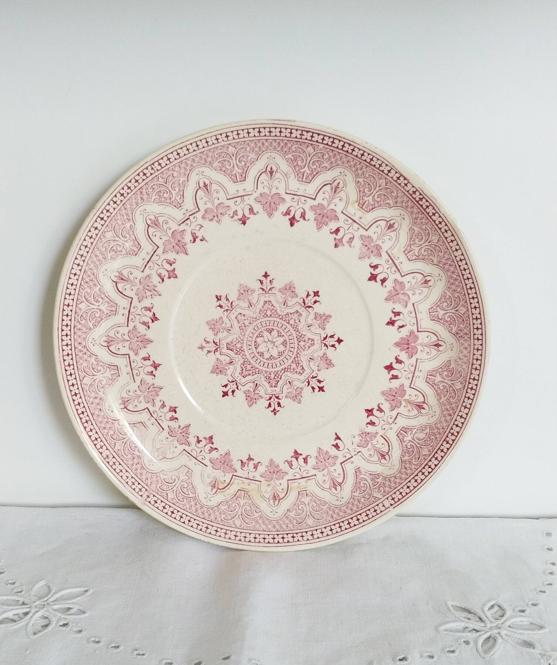 Sarreguemines earthenware plate, "Wagram" motif