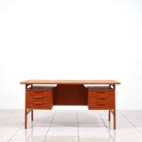 Teak writing desk „No. 75“ by Gunni Omann for Omann Jun Møbelfabrik
