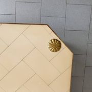Important vintage italian coffee table 1960 in formica, brass & gold steel
