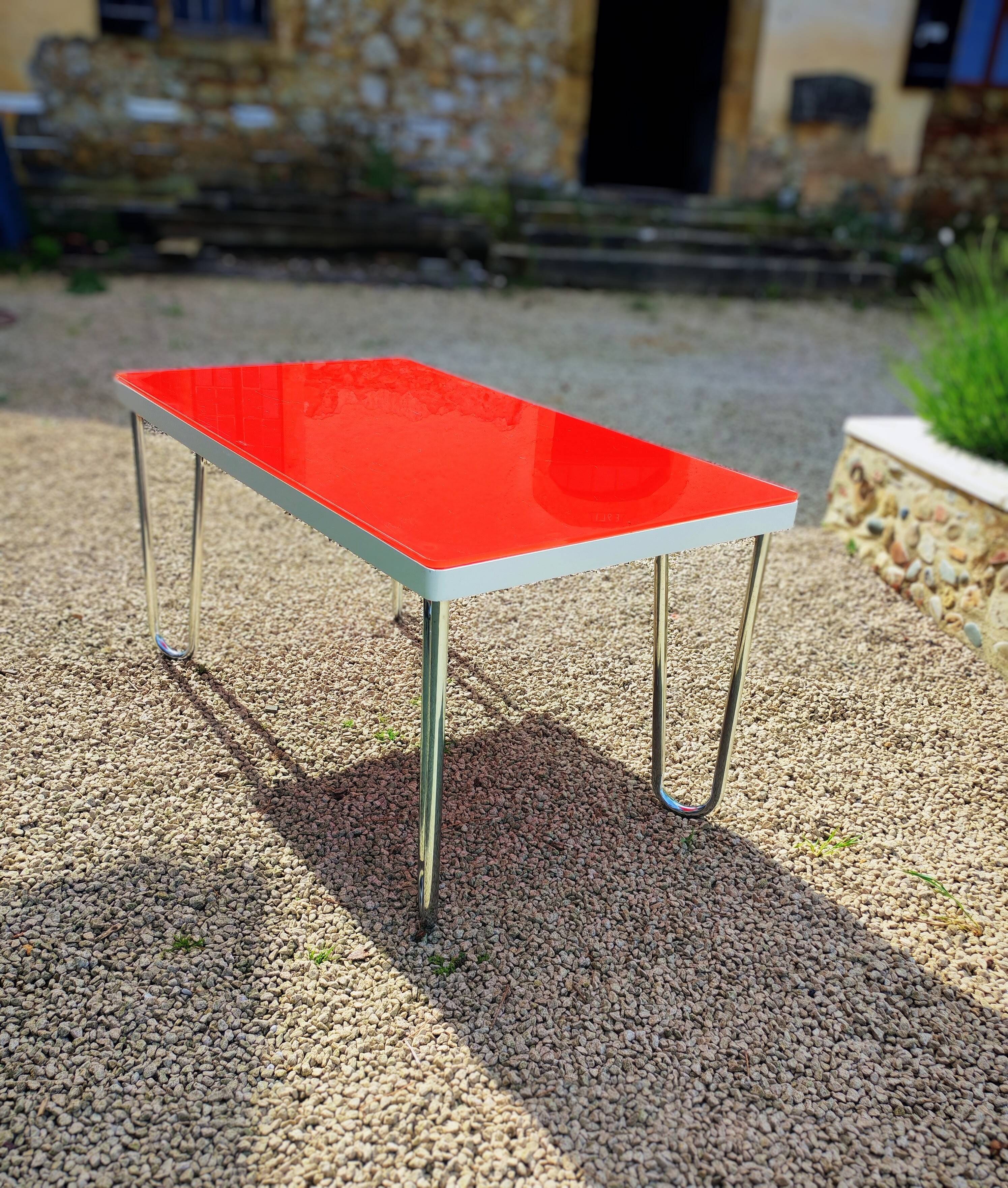 Table "floating" Space age 1970 Red Glass and Dove Tail - 140x80cm