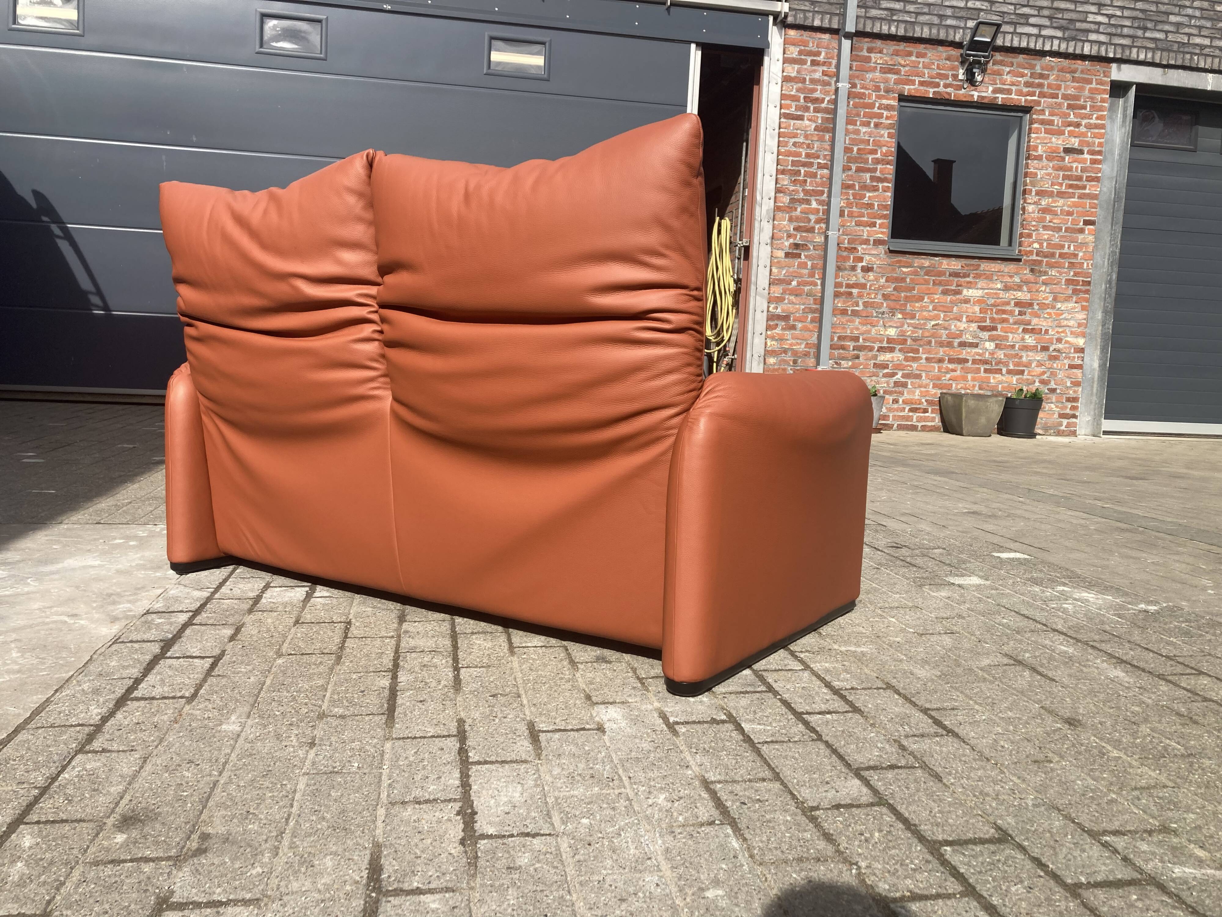 Cassina Maralunga 2seater by Vico Magistretti