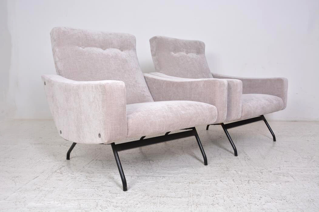 Paire de fauteuils modèle "Galion" création de Gilbert Steiner, éditions Steiner., 1955
