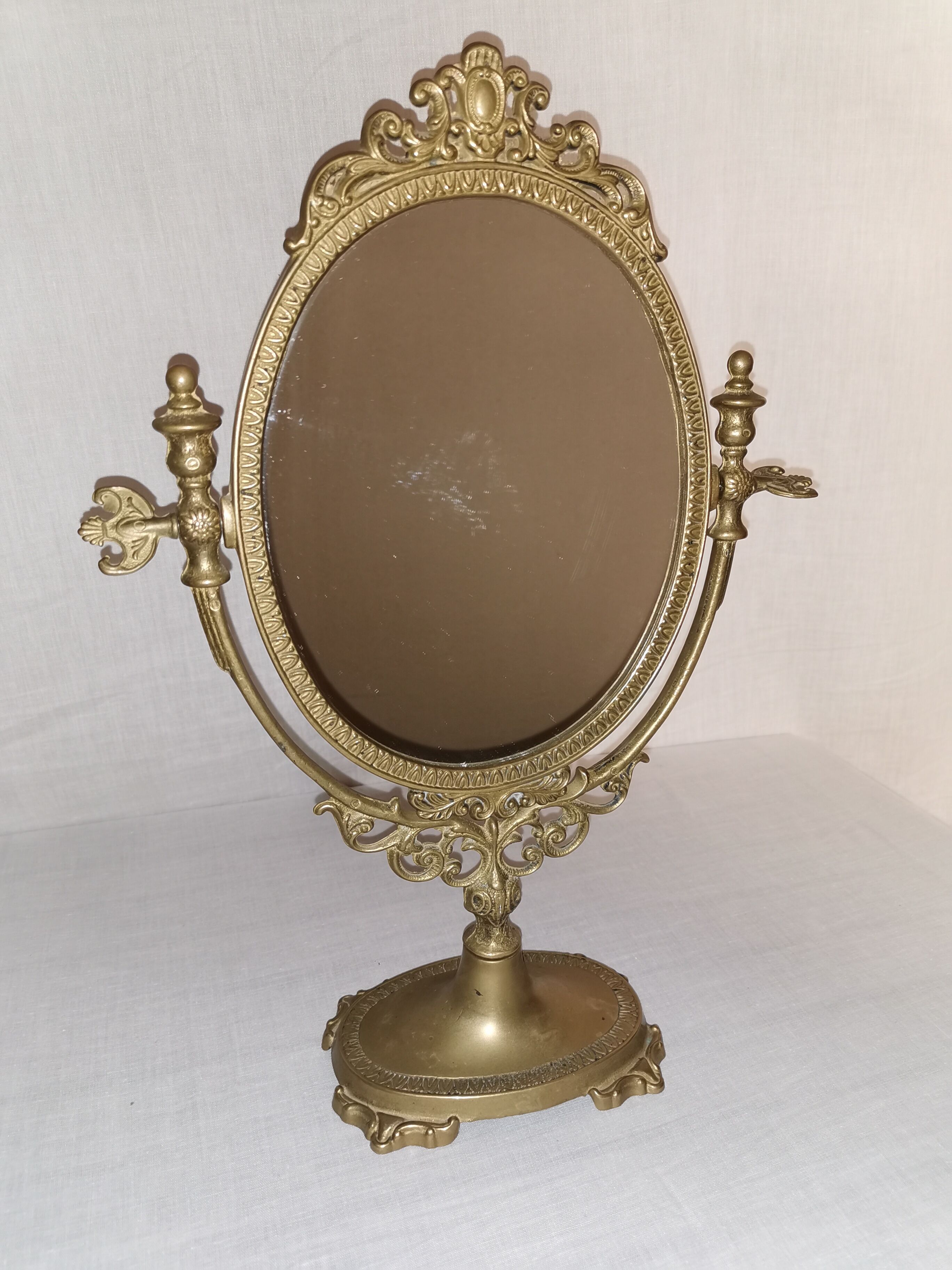 Old standing mirror swivelling  28x39cm