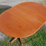 Dining round vintage with extensions