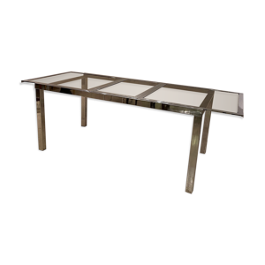 Table à manger en métal