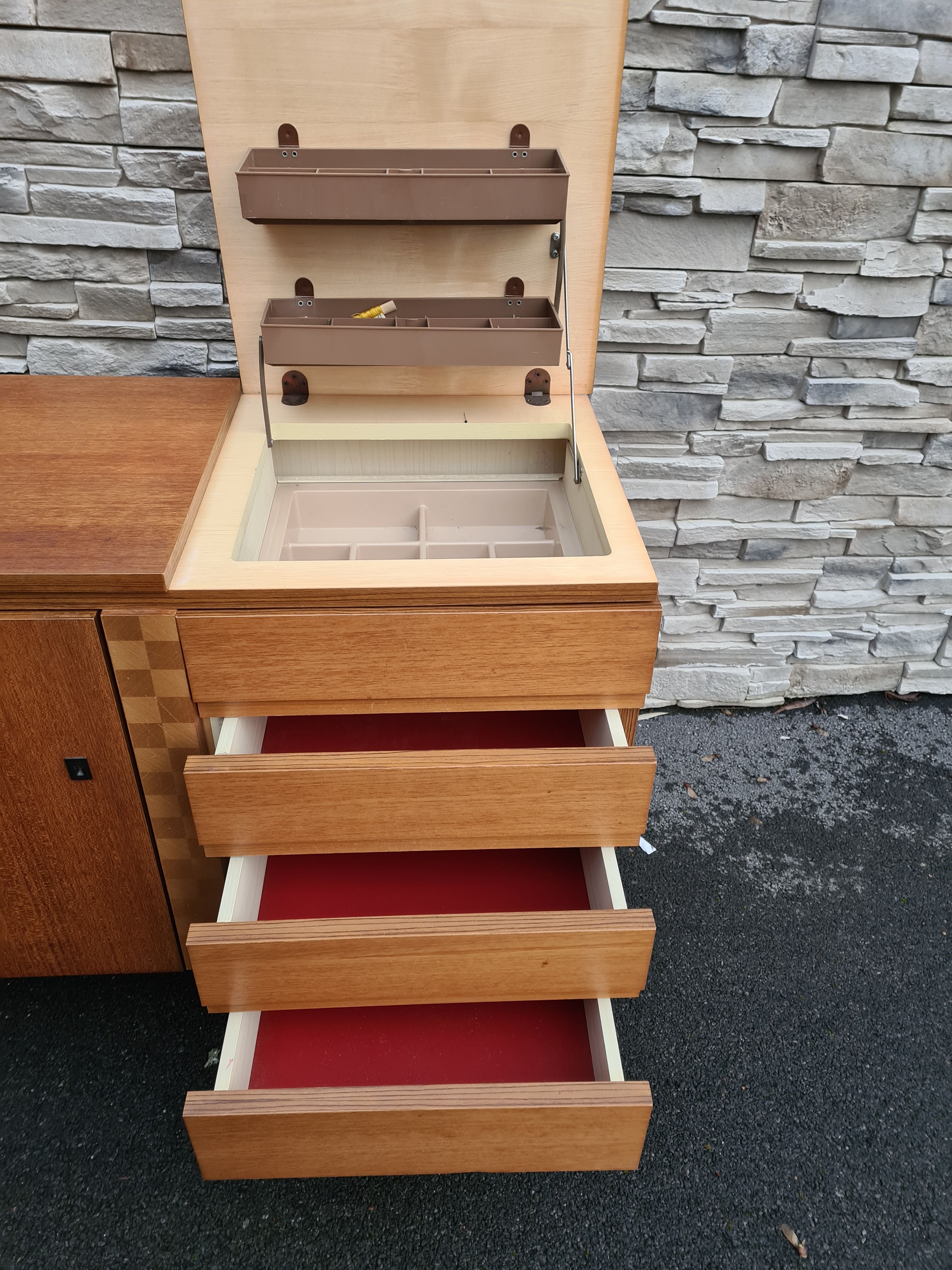 Commodity console - old craft furniture