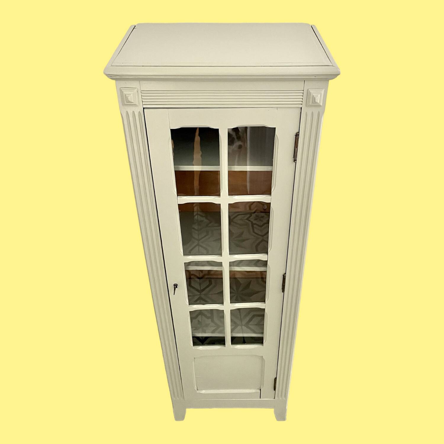 Vitrine, armoire parisienne revisitée