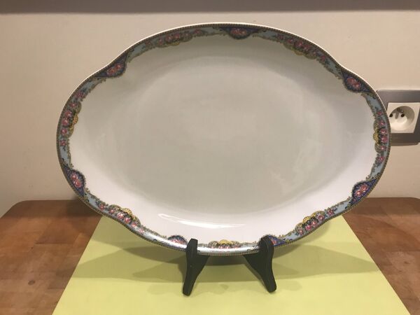 Plat de presentation oval